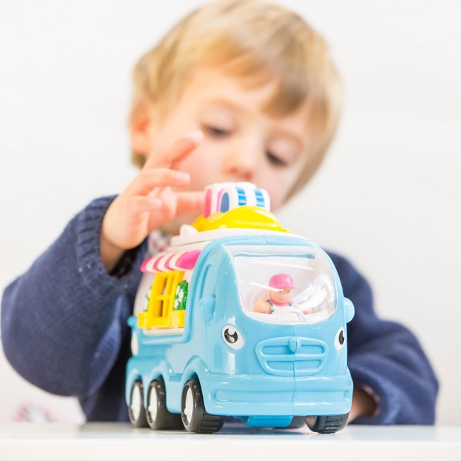 Kitty Camper Van WOW Toys lifestyle