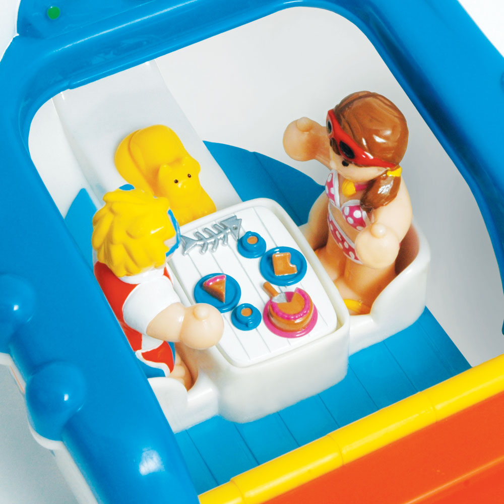 Danny's Diving Adventure Speedboat WOW Bath Toy feature 3